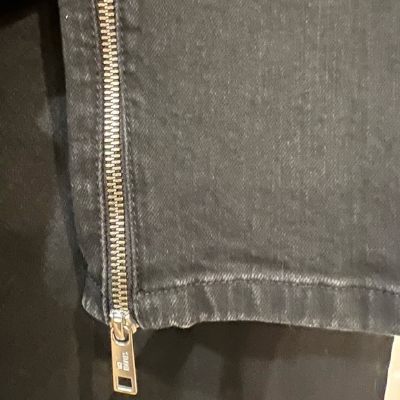 THE KOOPLES Mid Rise Black Denim Slim Fit
Jeans In Washed Black Size FR 42/10 US - Picture 9 of 15